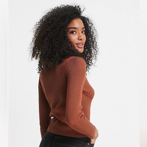 ASOS DESIGN ribbed knitted top with corset detail in brown - Picture 2 of 4
